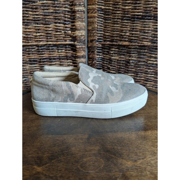 Steve Madden Gills Camo Platform Slip On Shoes Women's 7 Casual Sneakers Preppy - Picture 1 of 13